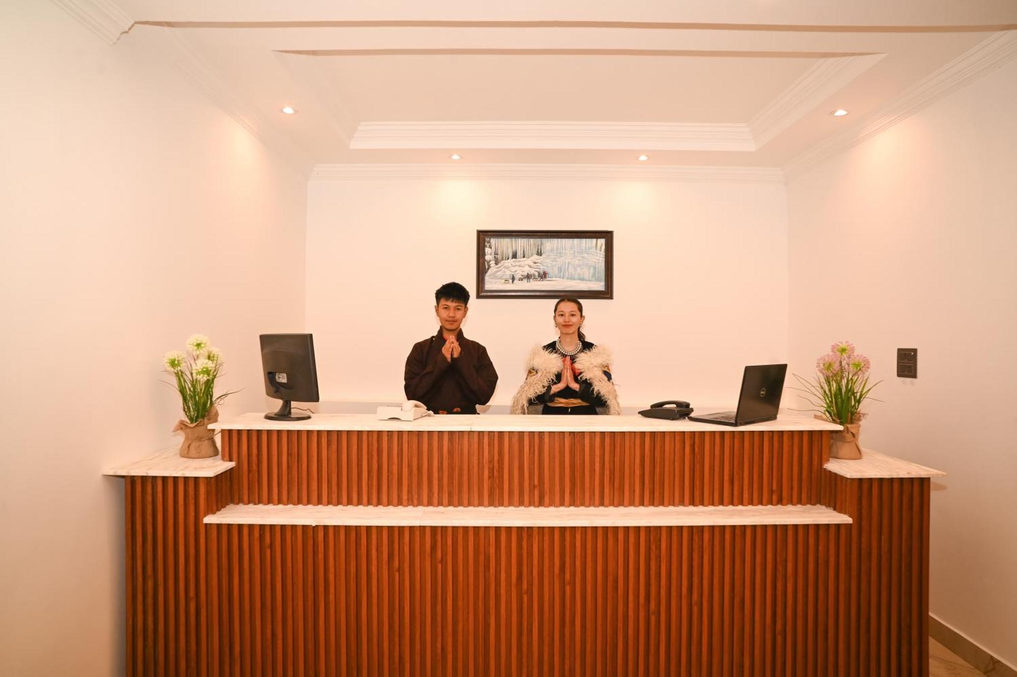 Hotel Ladakh Hills Лех Екстер'єр фото