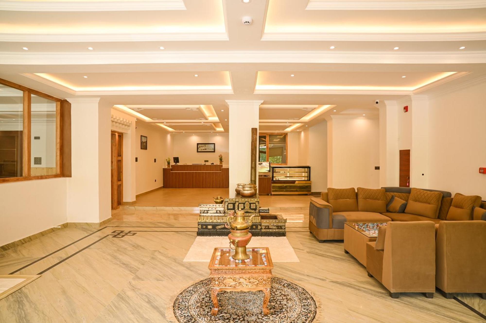 Hotel Ladakh Hills Лех Екстер'єр фото