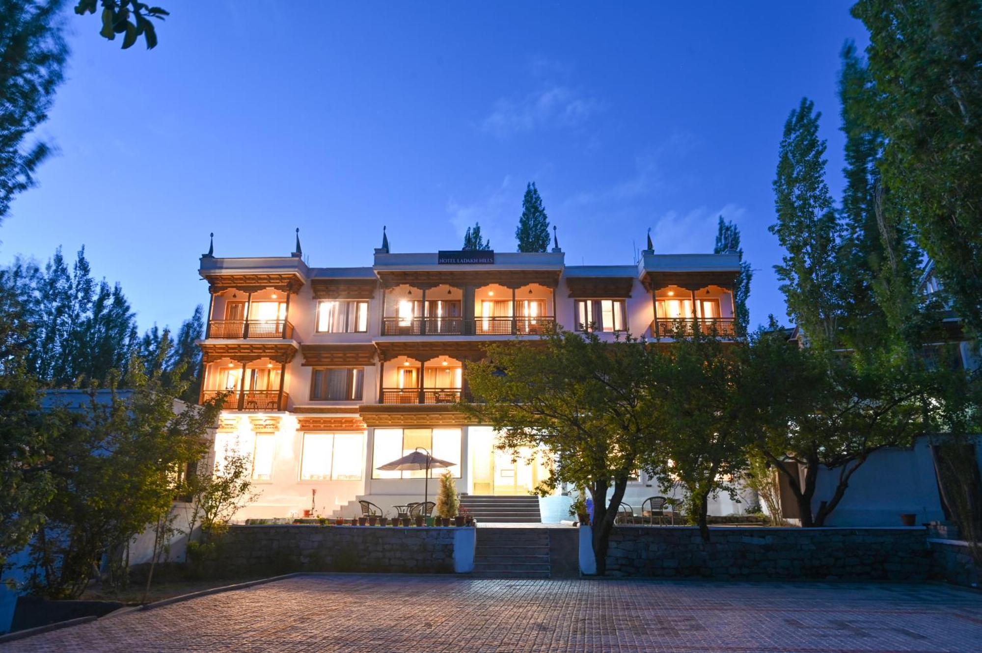 Hotel Ladakh Hills Лех Екстер'єр фото