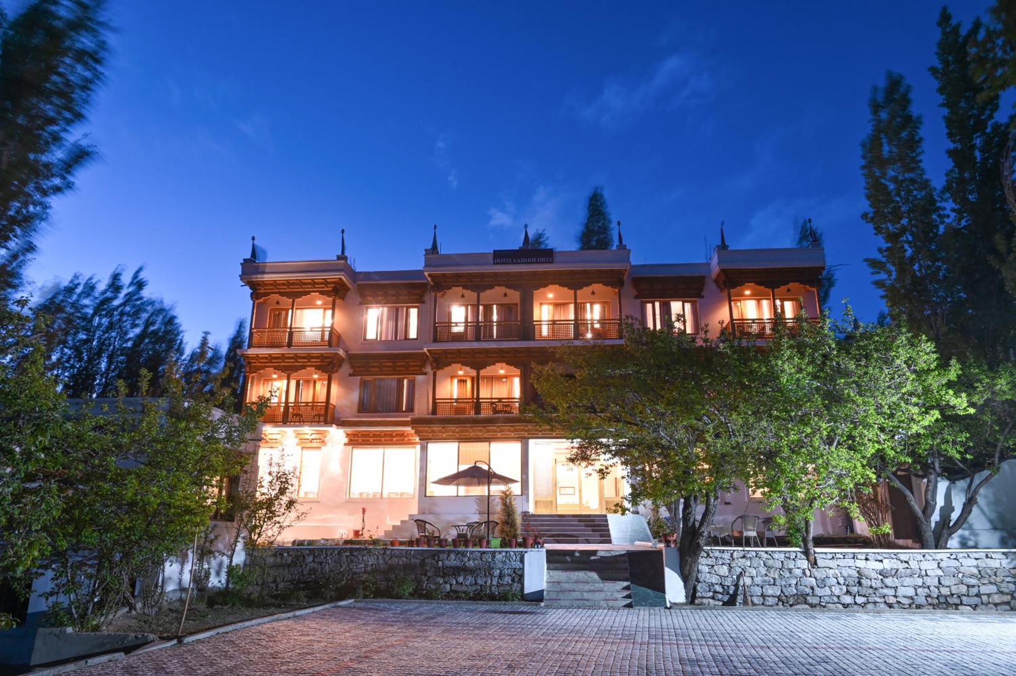 Hotel Ladakh Hills Лех Екстер'єр фото