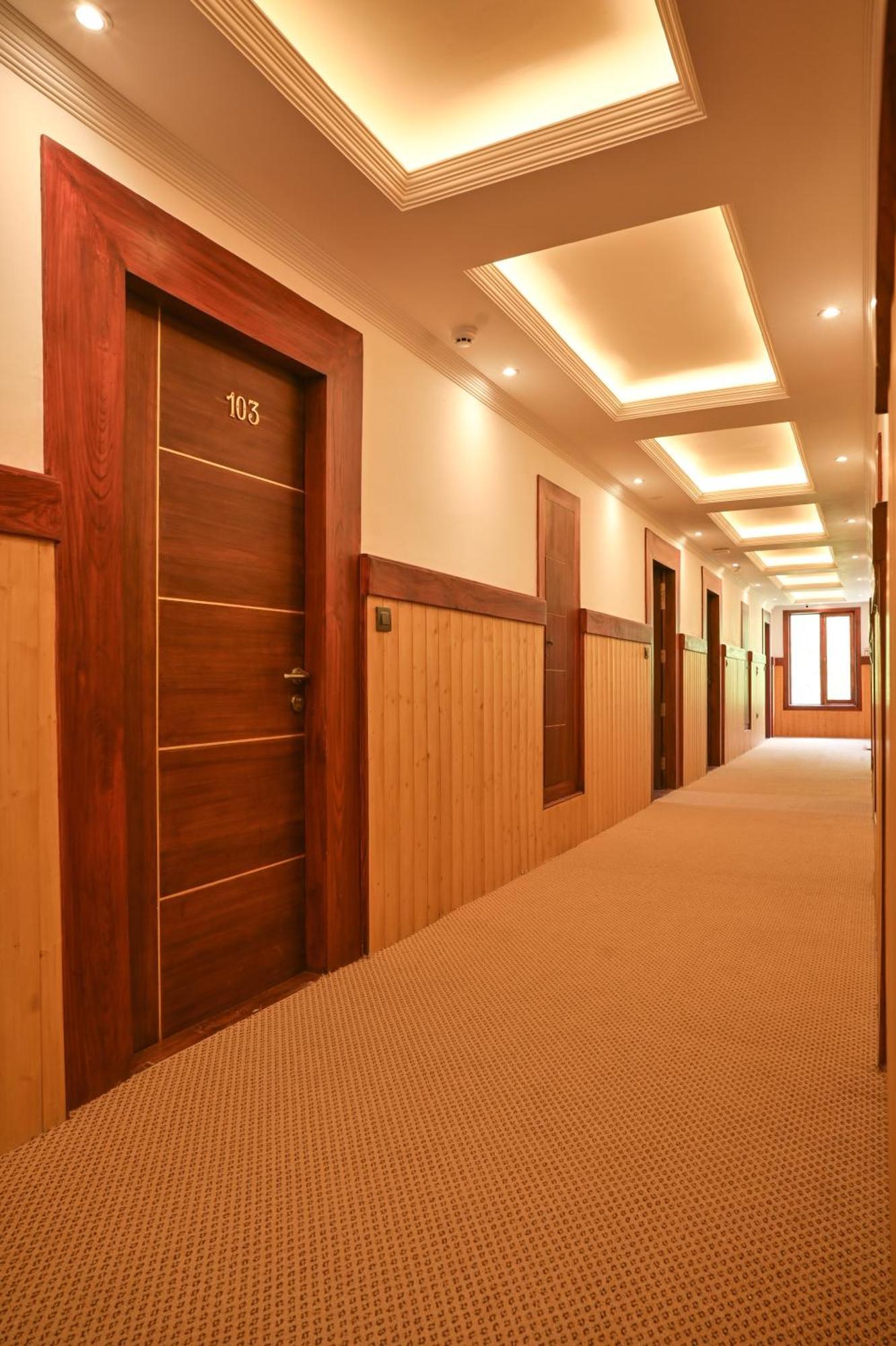 Hotel Ladakh Hills Лех Екстер'єр фото