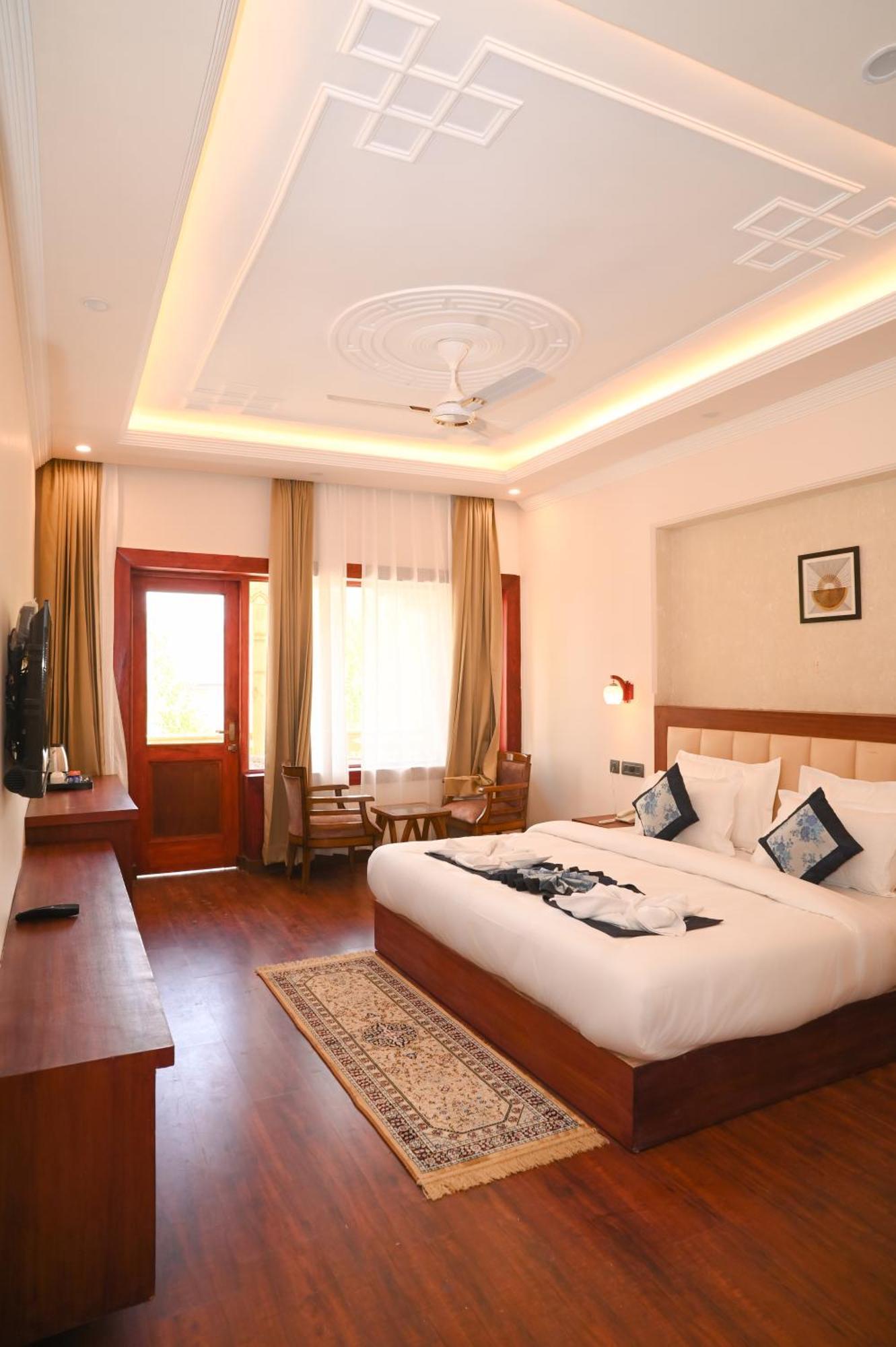 Hotel Ladakh Hills Лех Екстер'єр фото